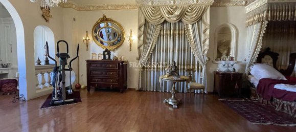 9 bedrooms Villa in Swieqi, Malta No. 1301 9