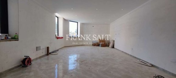9 bedrooms Villa in Swieqi, Malta No. 1301 13