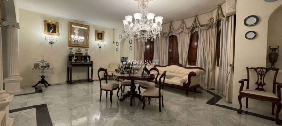 9 bedrooms Villa in Swieqi, Malta No. 1301 4