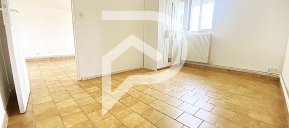 2 bedrooms Apartment in Le Plessis-Belleville, France No. 248191 4