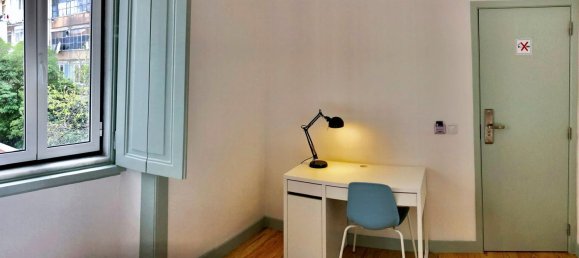 182m² Building in Lisbon, Portugal No. 65372 11