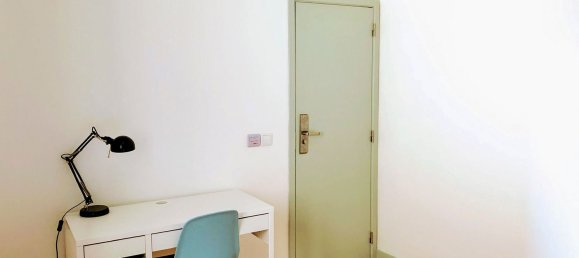 182m² Building in Lisbon, Portugal No. 65372 10