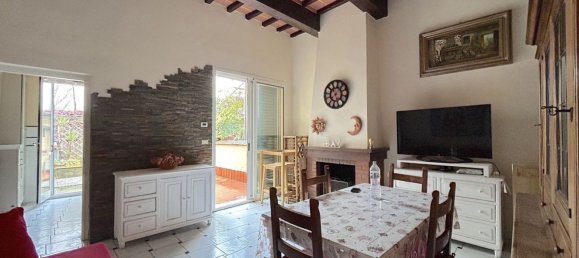 Casa de 5 habitaciónes en Campi Bisenzio, Italy No. 196742 43