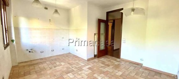 2 Schlafzimmer Wohnung in Carpi, Italy, Nr. 295896 4