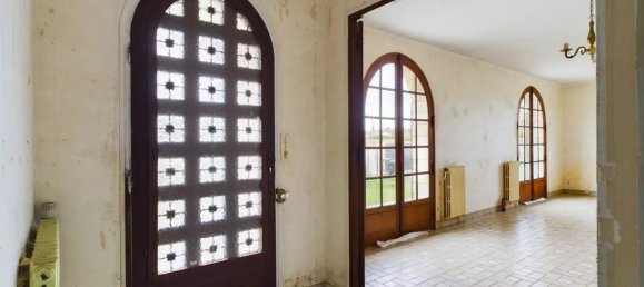 2 bedrooms House in Crancey, France No. 237305 7