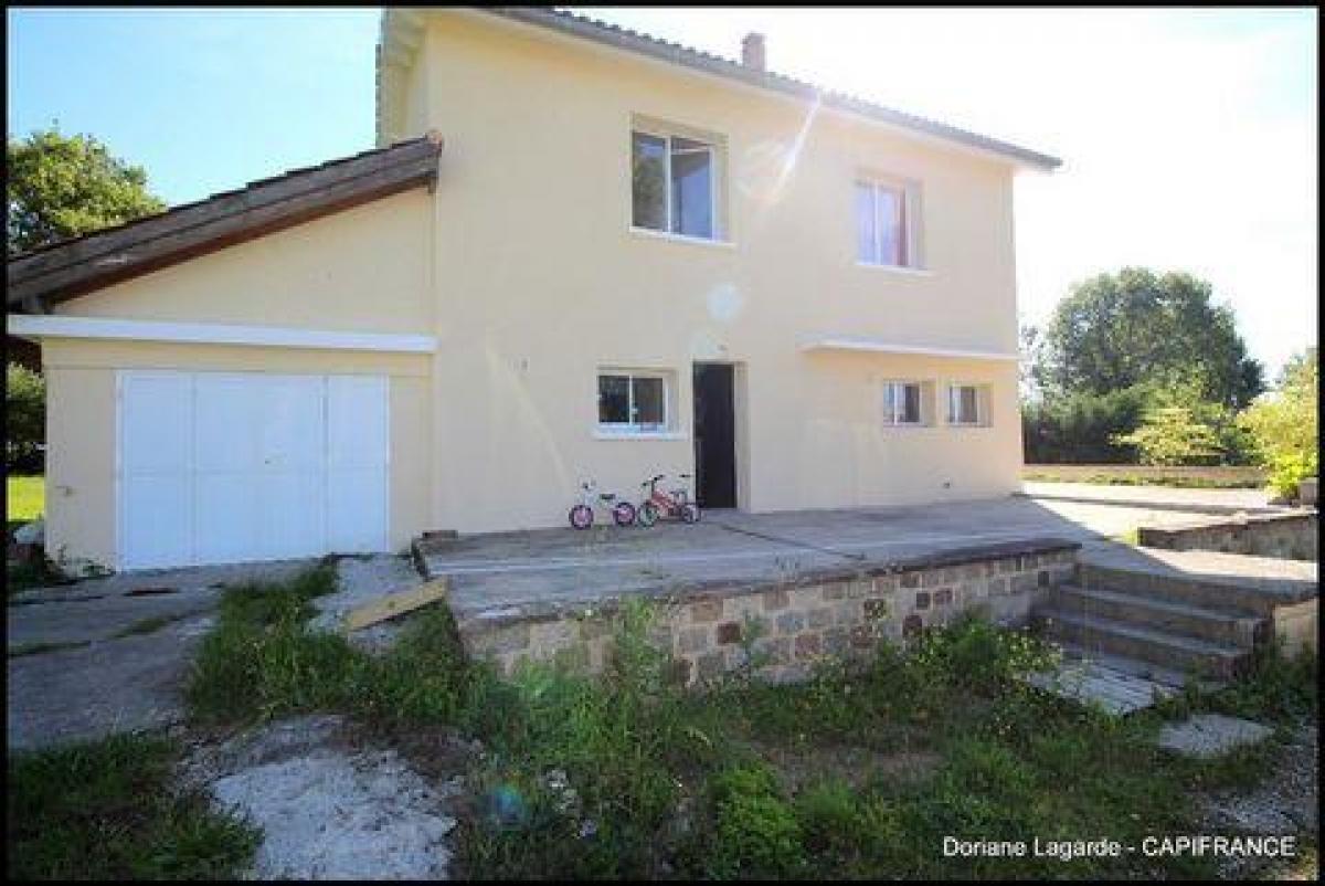 4 bedrooms House in Bassens, France No. 32526
