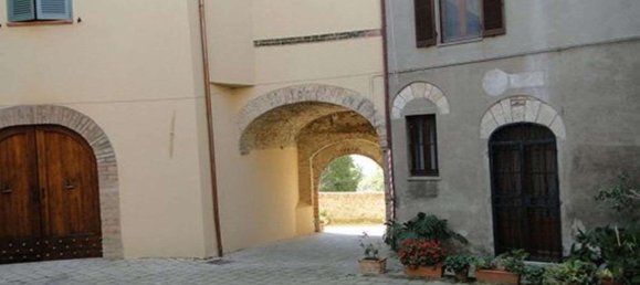5 rooms Apartment in Todi, Italy No. 172605 10