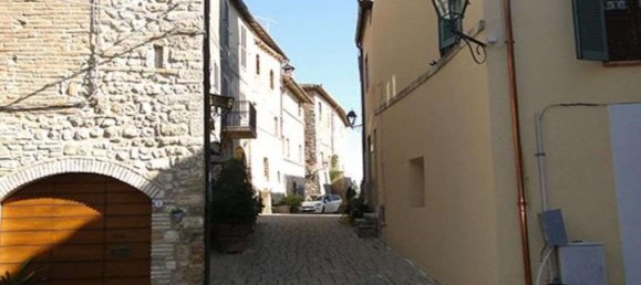 5 rooms Apartment in Todi, Italy No. 172605 11
