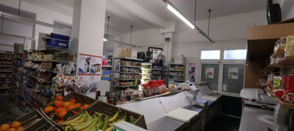 132m² Commercial property in Masone, Italy No. 269700 10