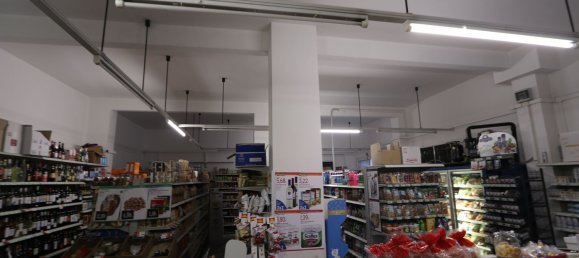 132m² Commercial property in Masone, Italy No. 269700 2