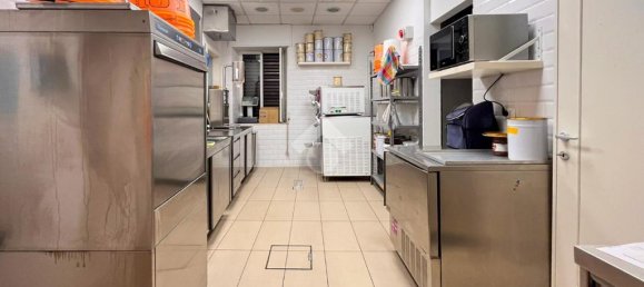 2 rooms Commercial property in Desenzano del Garda, Italy No. 271790 11