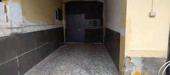 5-Zimmer Wohnung in Crispano, Italy, Nr. 127906 2