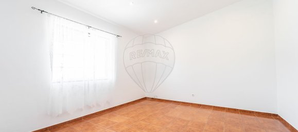 3 bedrooms House in Angra do Heroismo, Portugal No. 35498 10