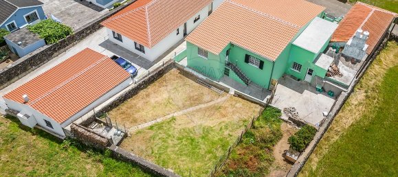 3 bedrooms House in Angra do Heroismo, Portugal No. 35498 18