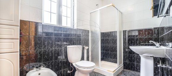 3 bedrooms House in Angra do Heroismo, Portugal No. 35498 15