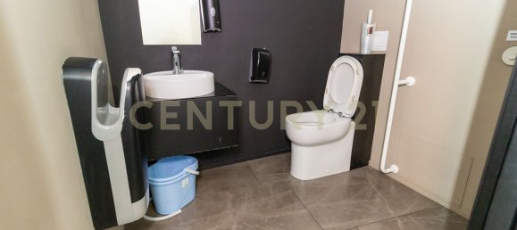 Propiedad comercial en Catania, Italy 250 m² No. 151121 44