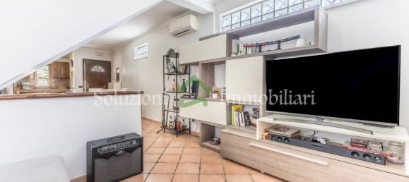 2 Schlafzimmer Haus in Pomezia, Italy, Nr. 319115 13