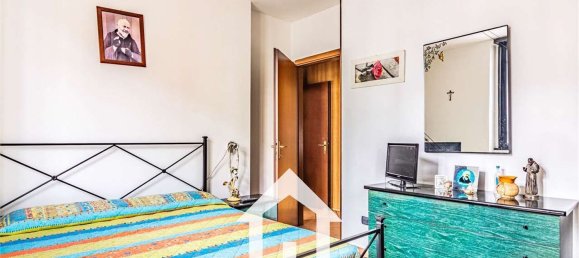 3-salle Appartement à Legnano, Italy No. 331518 14