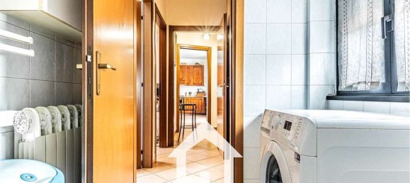 3-salle Appartement à Legnano, Italy No. 331518 18