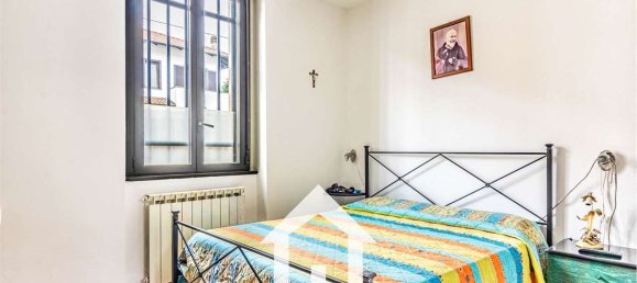 3-salle Appartement à Legnano, Italy No. 331518 13