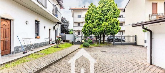 3-salle Appartement à Legnano, Italy No. 331518 2