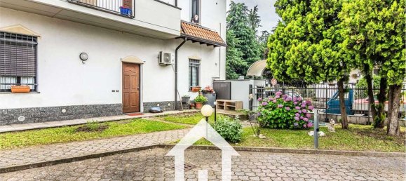 3-salle Appartement à Legnano, Italy No. 331518 3