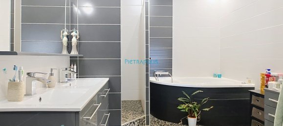 Квартира с 2 спальнями в Вильфранш-сюр-Сон, Франция № 202310 11