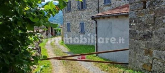 4 bedrooms House in Corte Brugnatella, Italy No. 303308 14