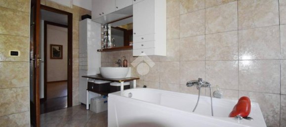 2 غرف نوم شقة في Ivrea, Italy رقم 294027 16