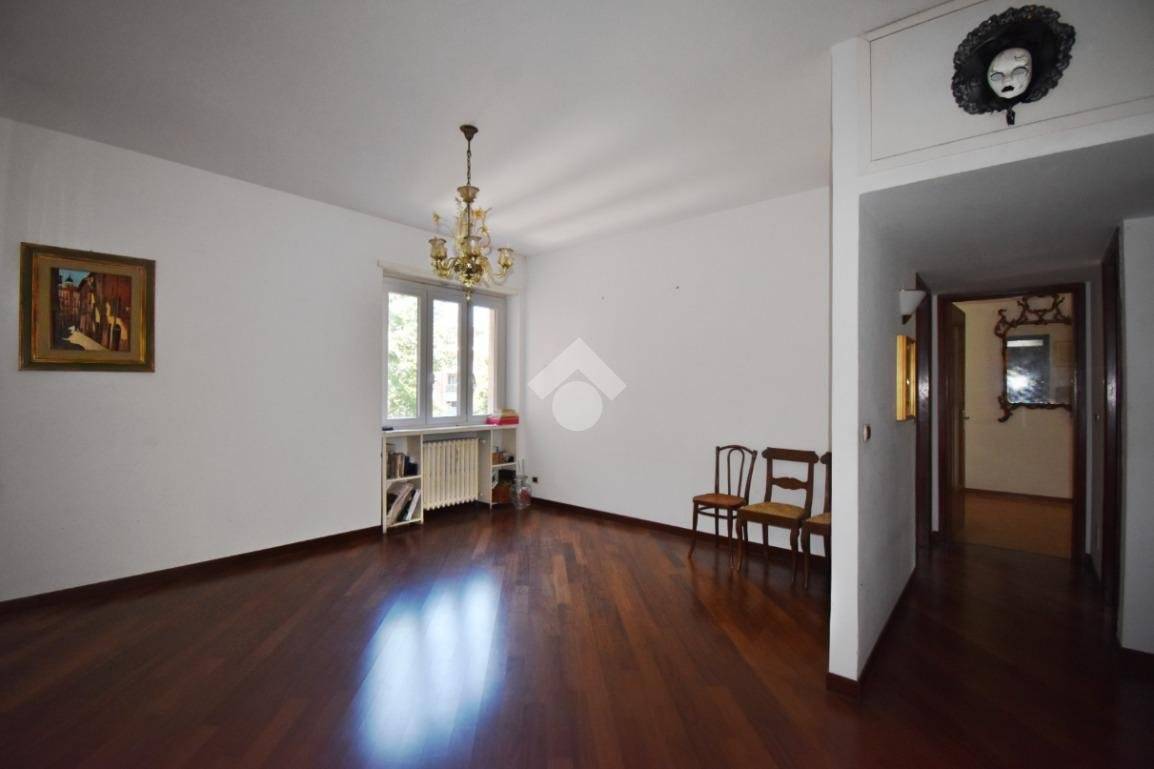 2 غرف نوم شقة في Ivrea, Italy رقم 294027