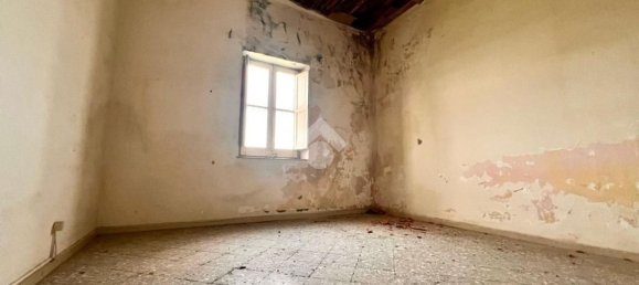 4 rooms Apartment in Palermo, Italy No. 161980 9