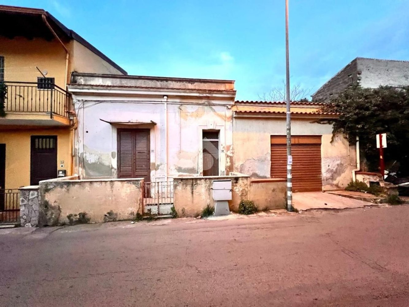 4 rooms Apartment in Palermo, Italy No. 161980