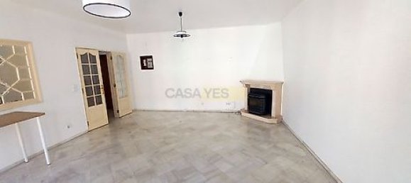 2 bedrooms Apartment in Lisbon, Portugal No. 10797 4