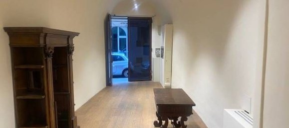 2-Zimmer Gewerbliche Immobilie in Florence, Italy, Nr. 220294 23