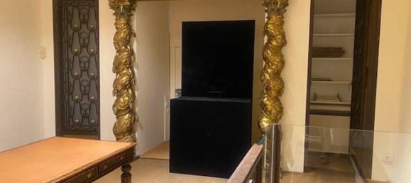 2-Zimmer Gewerbliche Immobilie in Florence, Italy, Nr. 220294 9