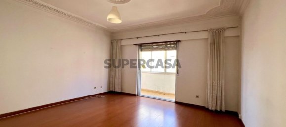 3 bedrooms Apartment in Lisbon, Portugal No. 316313 3