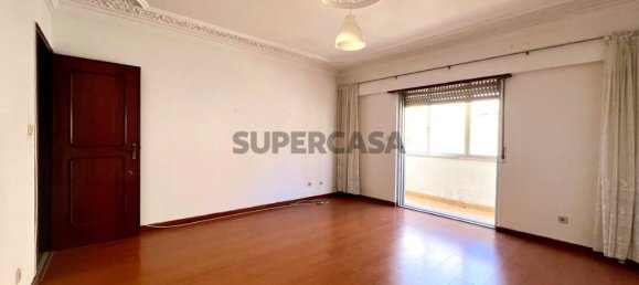 3 bedrooms Apartment in Lisbon, Portugal No. 316313 2