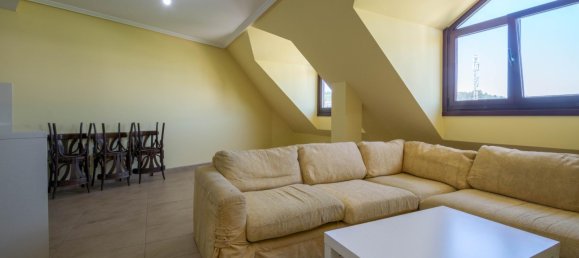 3 bedrooms Penthouse in Carral, Spain No. 170561 10