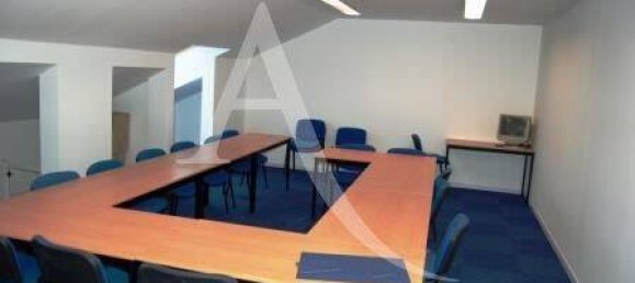 Gewerbliche Immobilie in Blois, France 212m², Nr. 84203 4