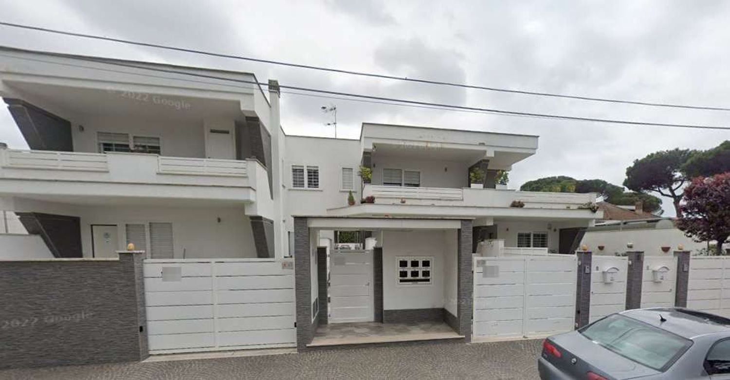 4 bedrooms Apartment in Rome, Italy No. 335758