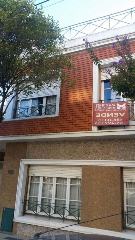 6 bedrooms House in Mar del Plata, Argentina No. 70245