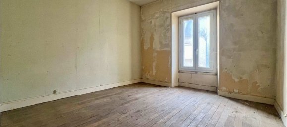 2 bedrooms Townhouse in Puiseaux, France No. 70837 5