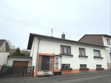 7 rooms House in Sankt Wendel, Germany No. 42268