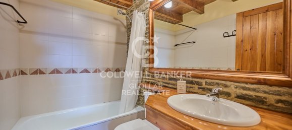 Adosado de 4 dormitorios en Gerona, Spain No. 84113 35