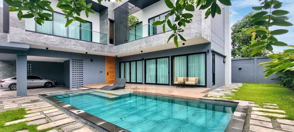 Villa T4 em Bang Lamung, Thailand N.º 61896