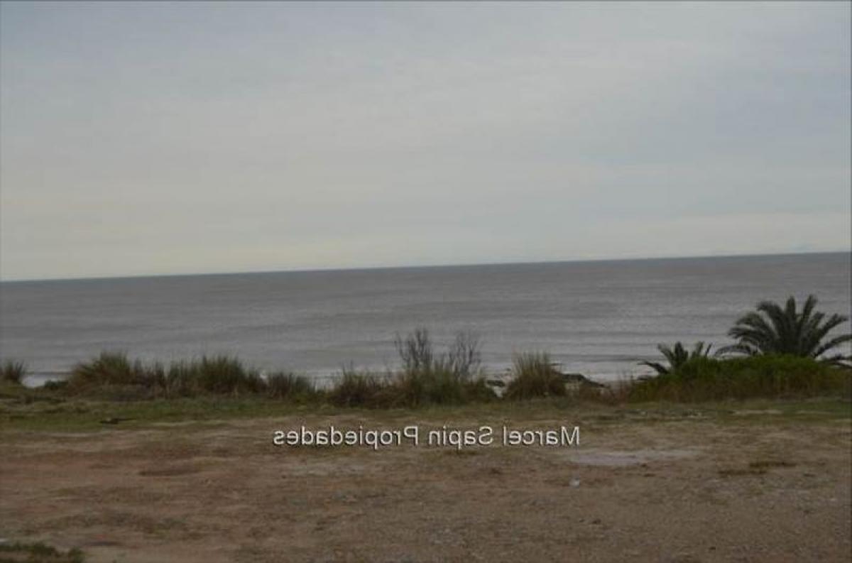 Дом с 3 спальнями в Канелонес, Уругвай № 12425