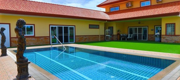 4 dormitorios villa en venta en Pattaya, Chonburi, Eastern Thailand, Thailand № 173523 2