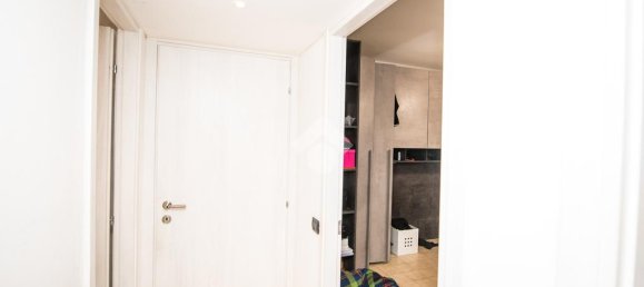 2 Schlafzimmer Wohnung in Milan, Italy, Nr. 246680 16