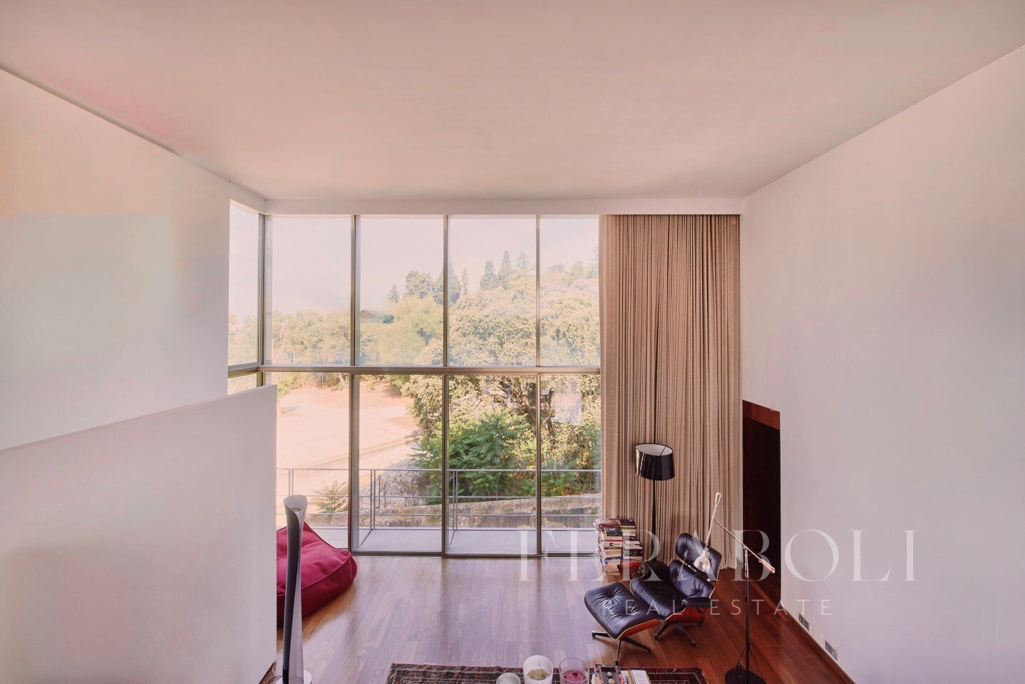 3 bedrooms Duplex in Lisbon, Portugal No. 105228