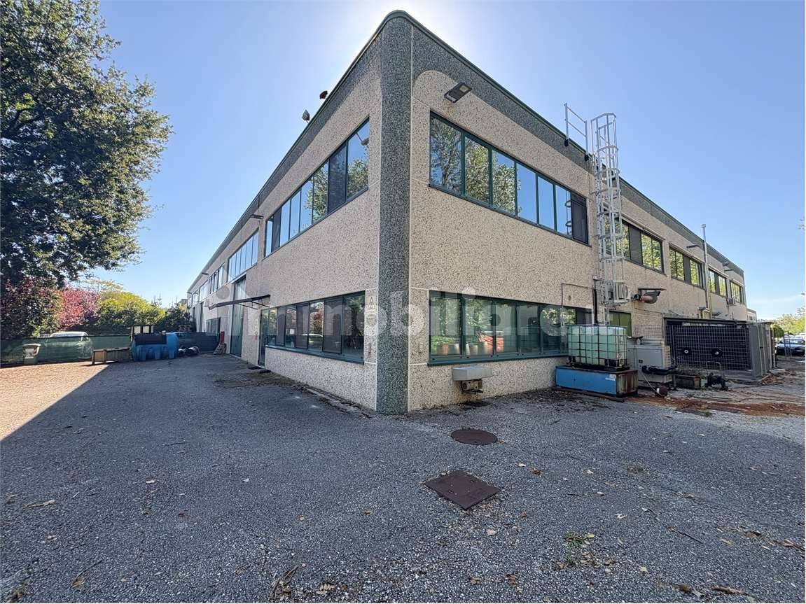 5غرفة مستودع في Chiaravalle, Italy رقم 388709